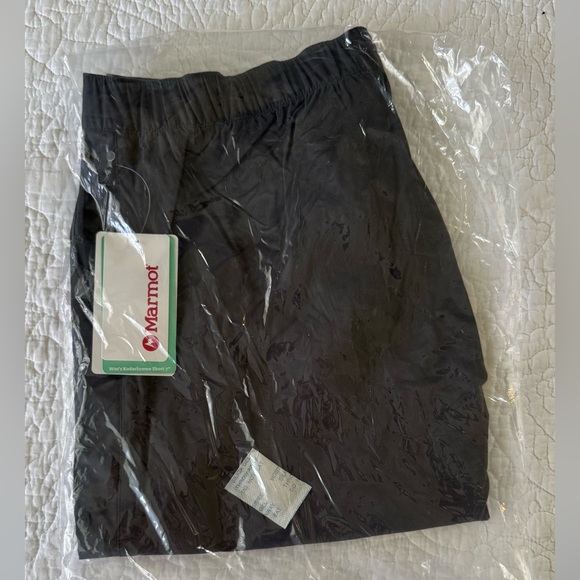 NWT Marmot Women’s Kodachrome short 7” - black - Picture 6 of 6